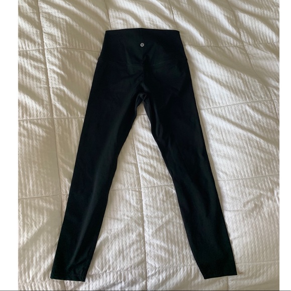 SOLD! Lululemon Leggings 25” NWOT! - Picture 1 of 4
